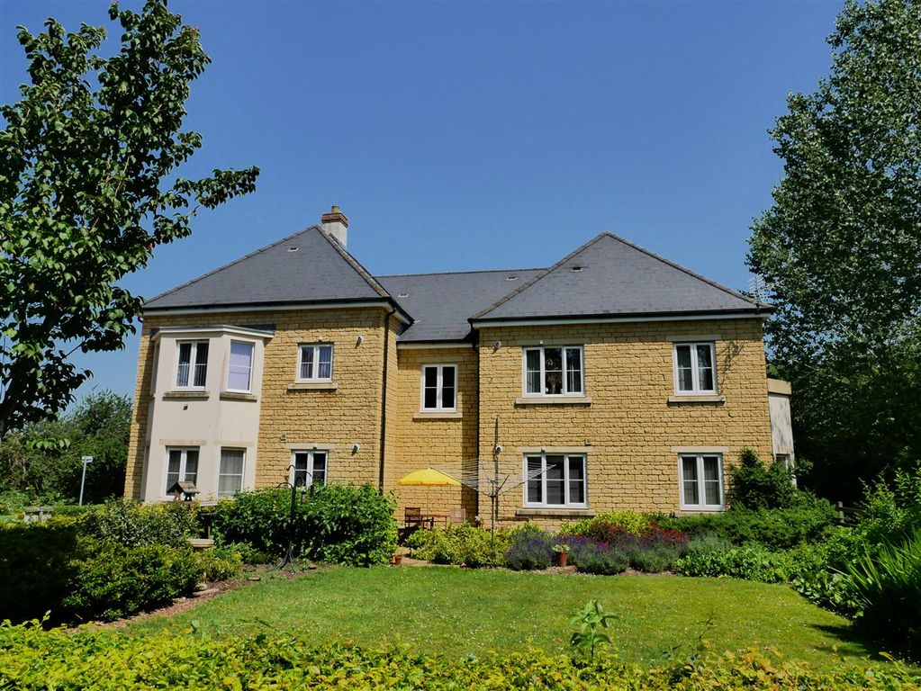 Property photo 1 of 25