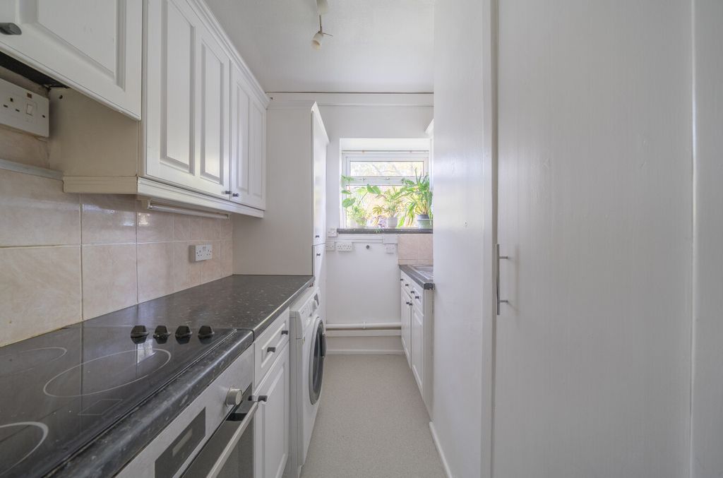 Property photo 3 of 17 1363797-2-68E7747...