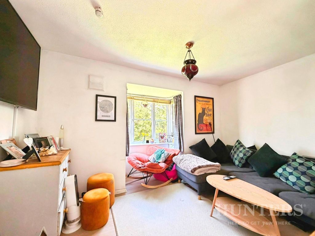 Property photo 3 of 9