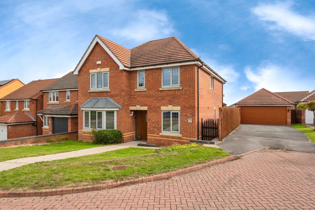 Property photo 1 of 27 6_Wren_Close-42