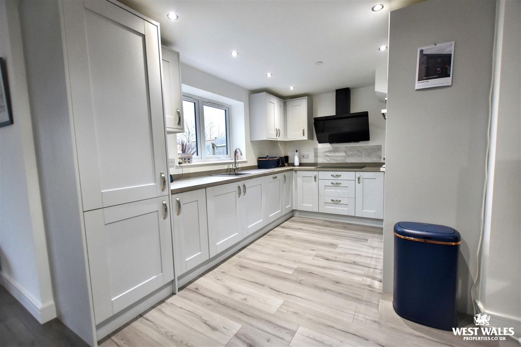 Property photo 2 of 23 20 (17).Jpg