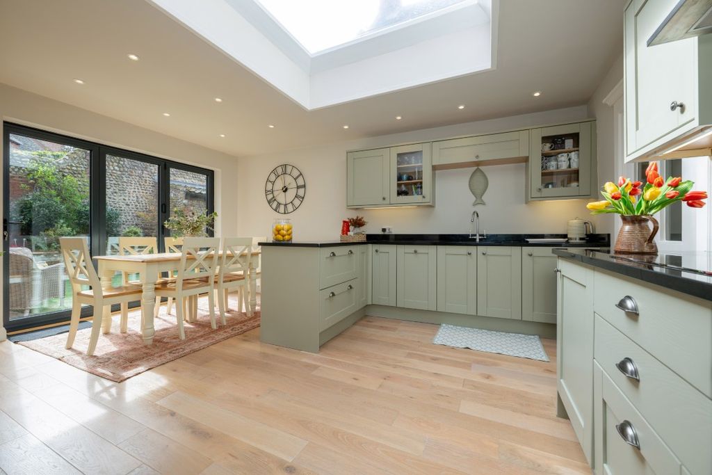 Additional image 8 of 4 bed flat for saleBlakeney, Holt NR25