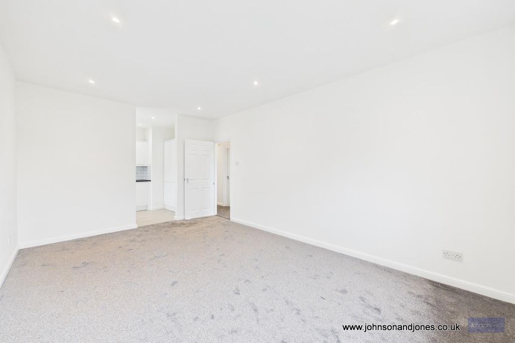 Property photo 3 of 9 Living Room (2).Jpg