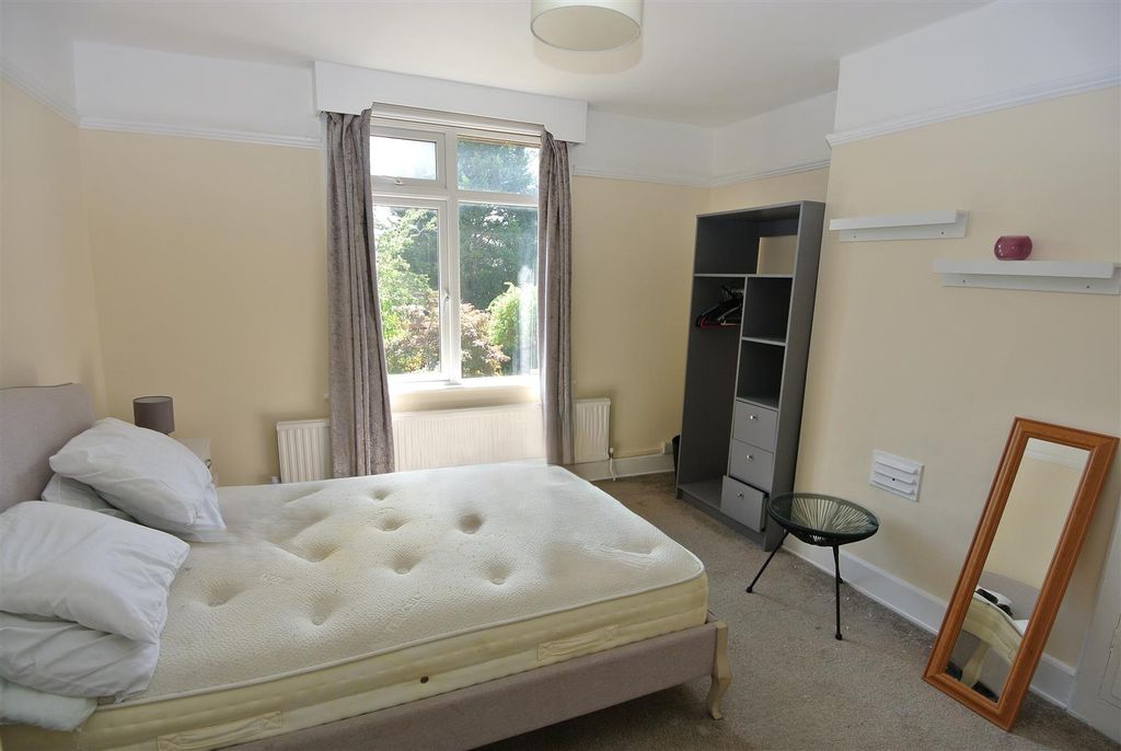Property photo 3 of 6 Bedroom 2.Jpg