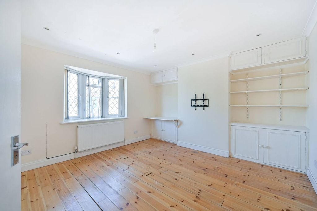 Property photo 2 of 4
