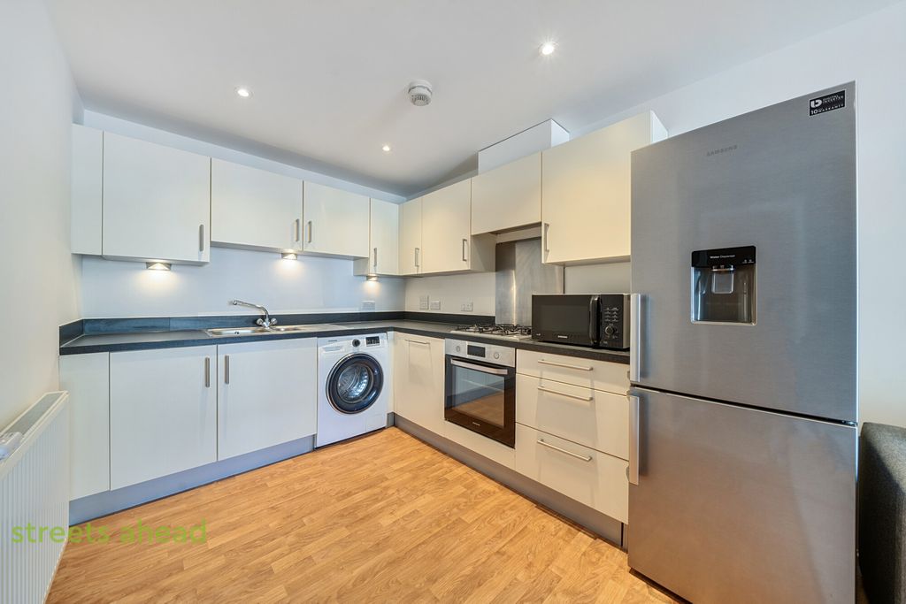 Property photo 3 of 9 6622959B-3467-41F...