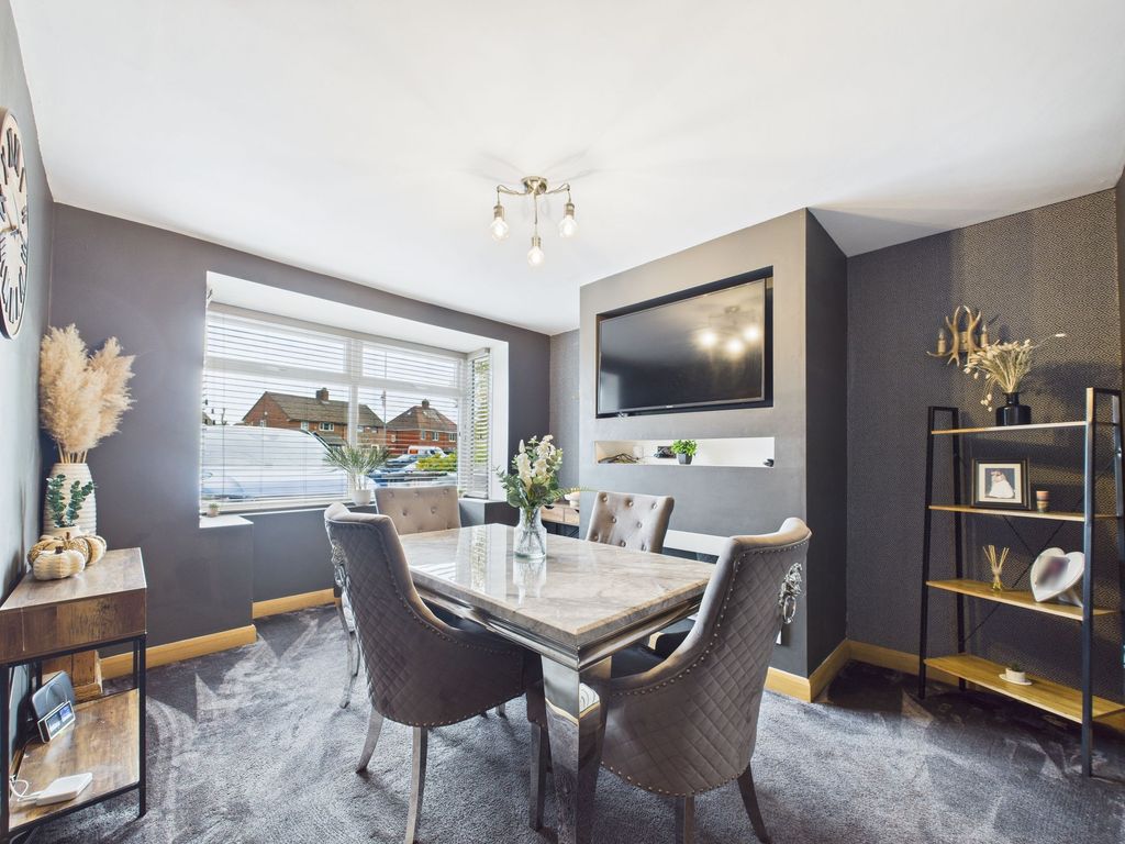 Property photo 3 of 27