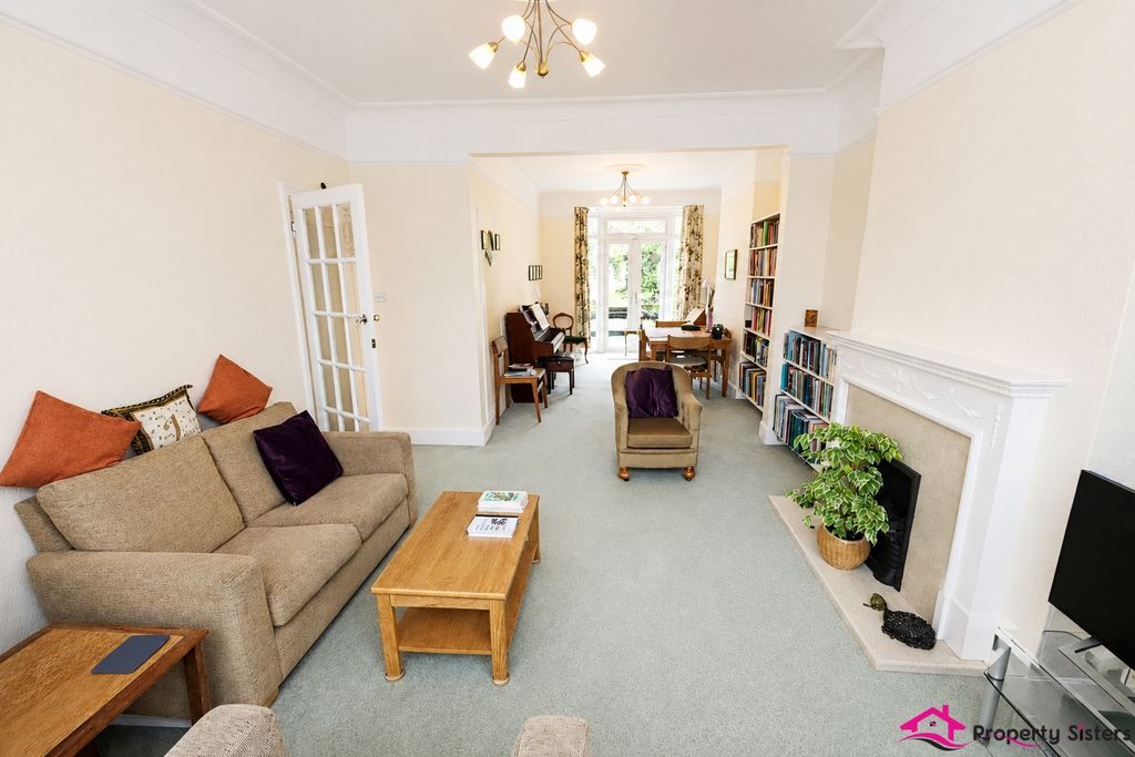 Property photo 3 of 19 Photo 21