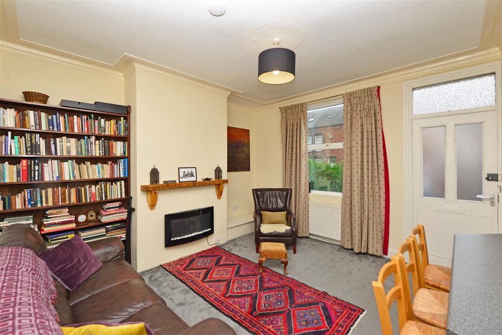 Property photo 2 of 17 Living Room: