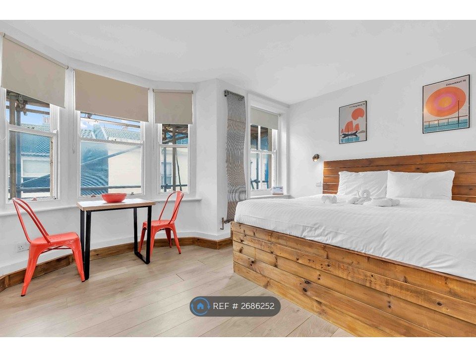 Property photo 2 of 9 Open Plan