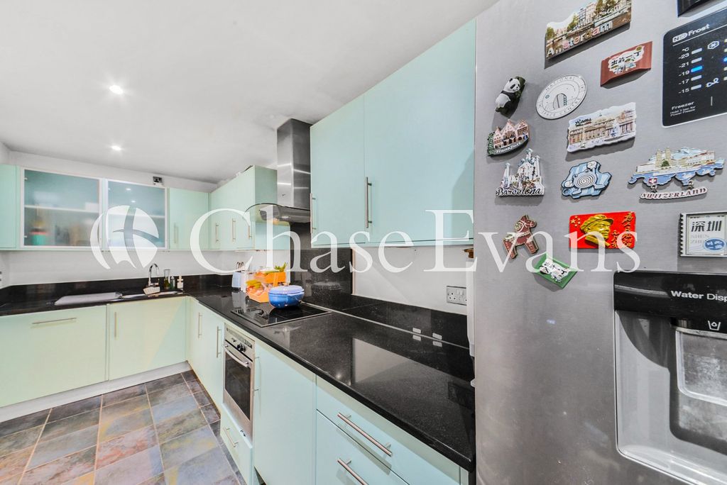 Property photo 2 of 15 Kitchen