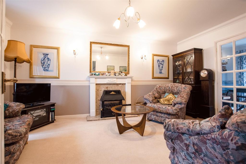 Property photo 2 of 21 Dsc_1649.Gif