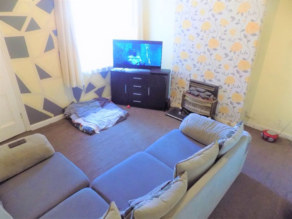 Property photo 3 of 7