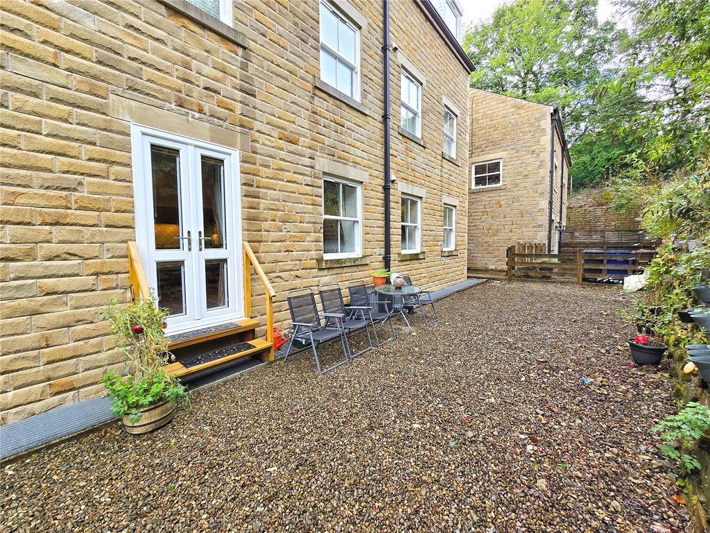 Property photo 1 of 17 Patio Garden Doors