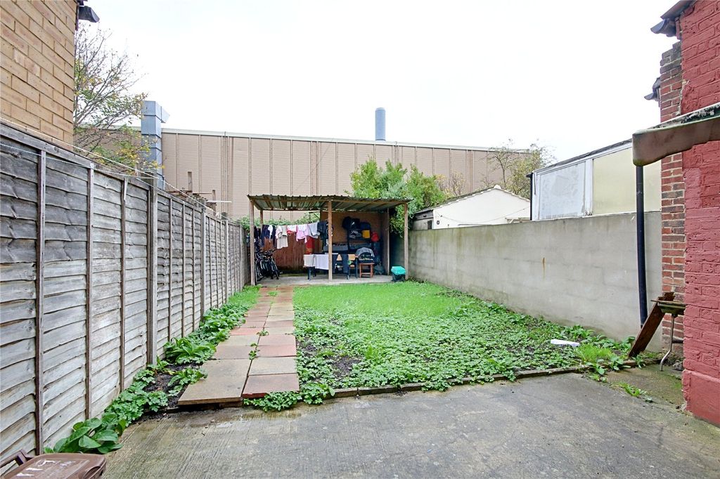 Property photo 2 of 13 Picture No. 10