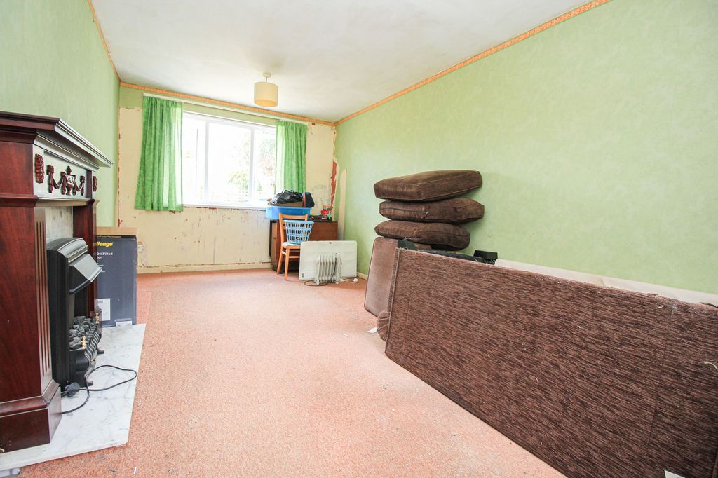 Property photo 3 of 14
