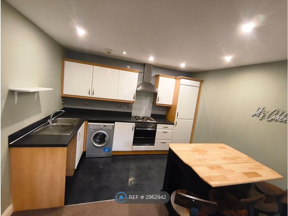 Property photo 2 of 17 Kitchen Unfurnished