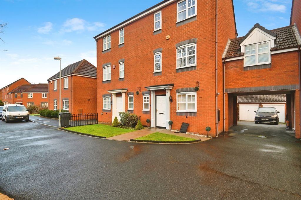 Property photo 2 of 17