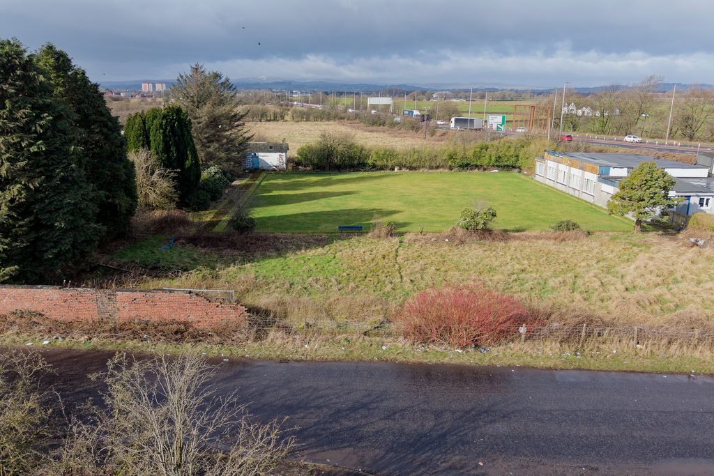 Property photo 3 of 8 Property Image 3