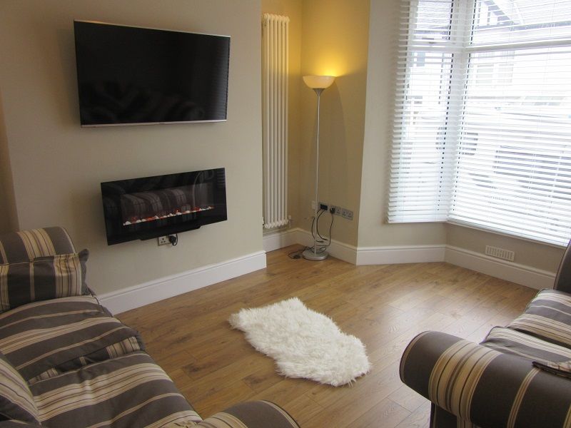 Property photo 2 of 9 Lounge