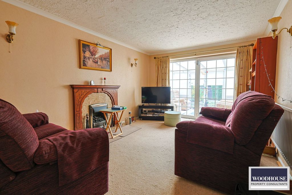 Property photo 3 of 25
