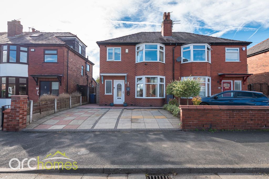 Property photo 1 of 23