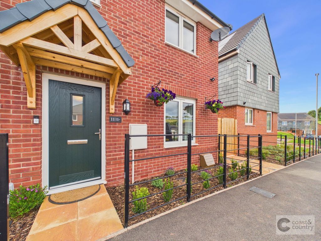 Property photo 1 of 25