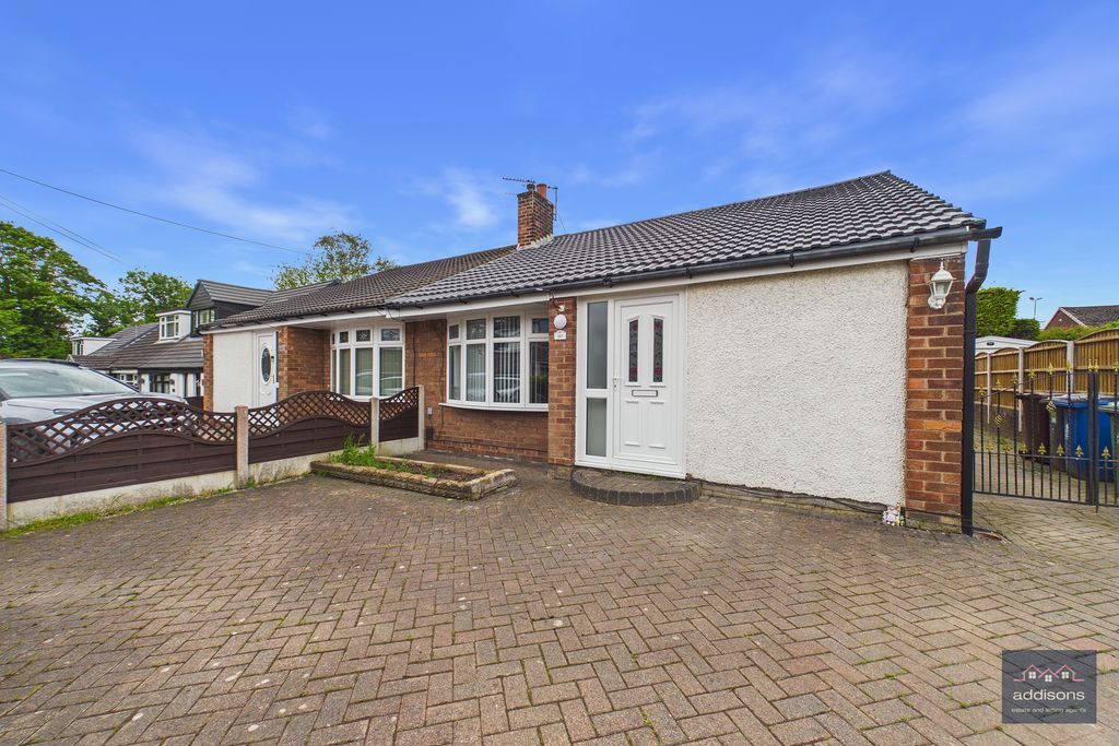 Property photo 1 of 11 Photo 8