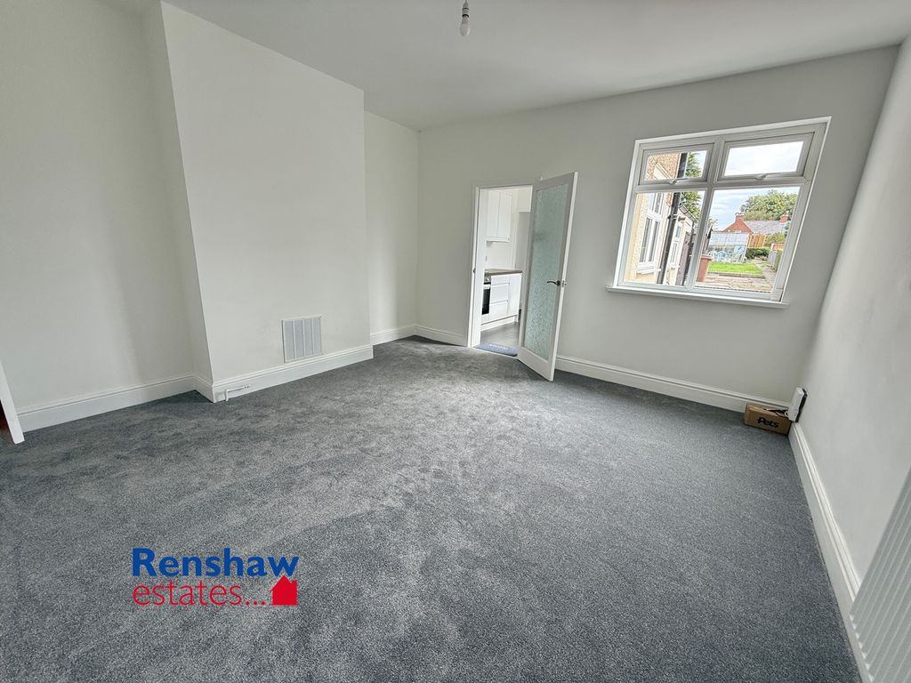 Property photo 3 of 17 Dr