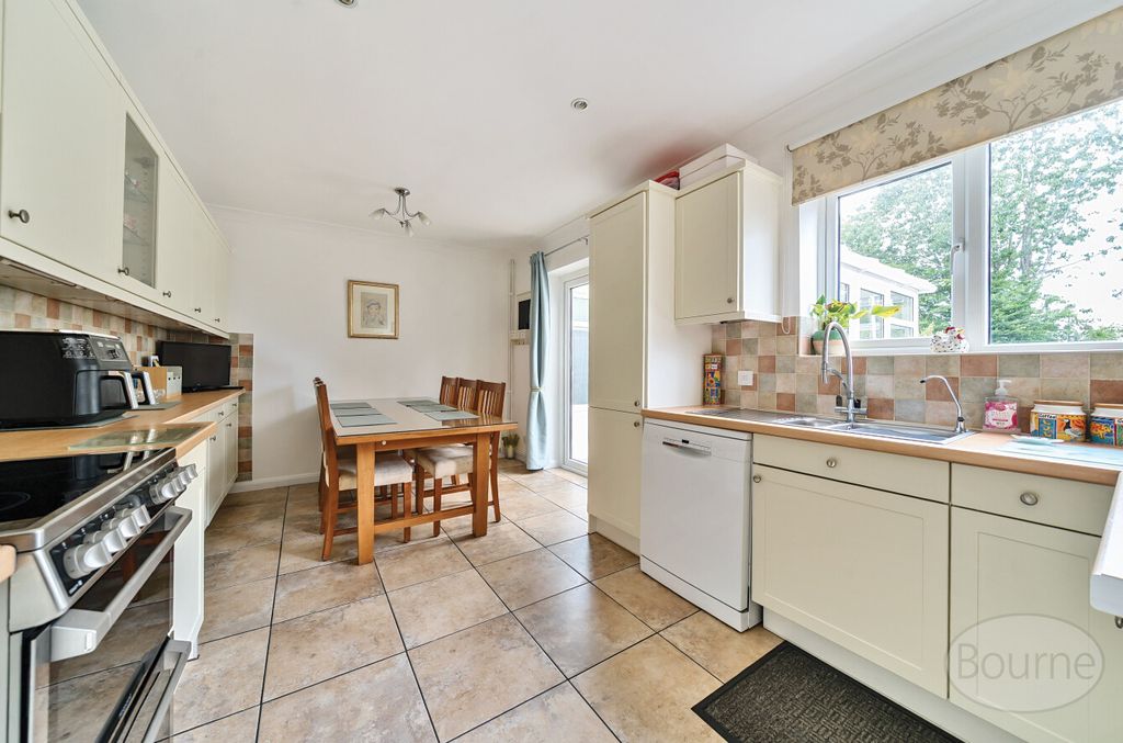 Property photo 3 of 20 F0Ba9B80-18d0-46B...