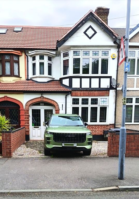Property photo 1 of 11