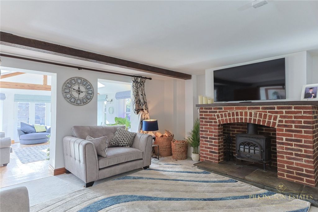 Property photo 3 of 28 4293482