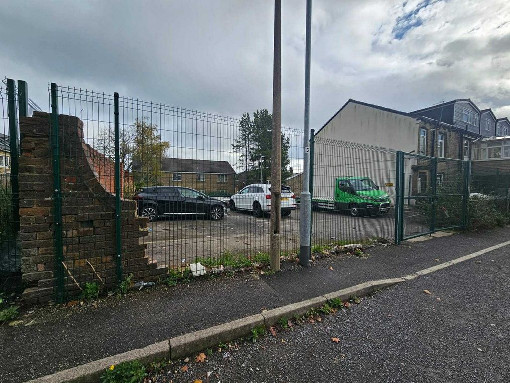 Property photo 2 of 5