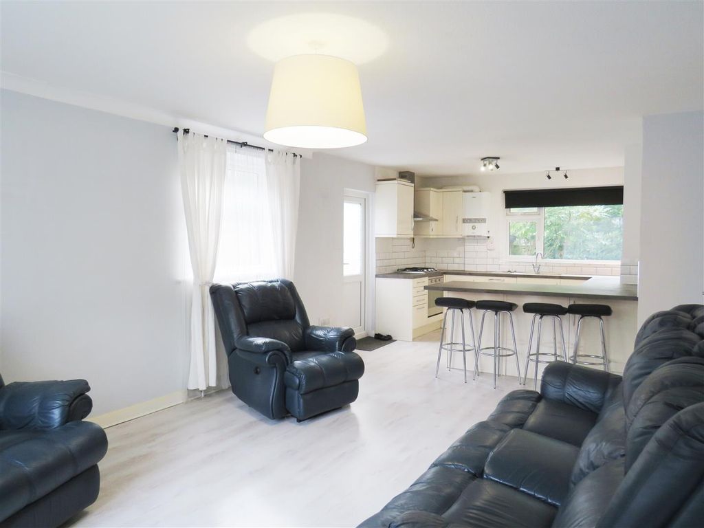 Property photo 2 of 15 Living Room