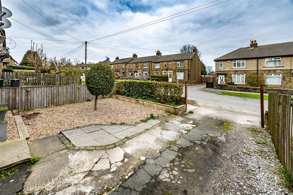 Property photo 2 of 20 34Eaqueens-010426-19.Jpg