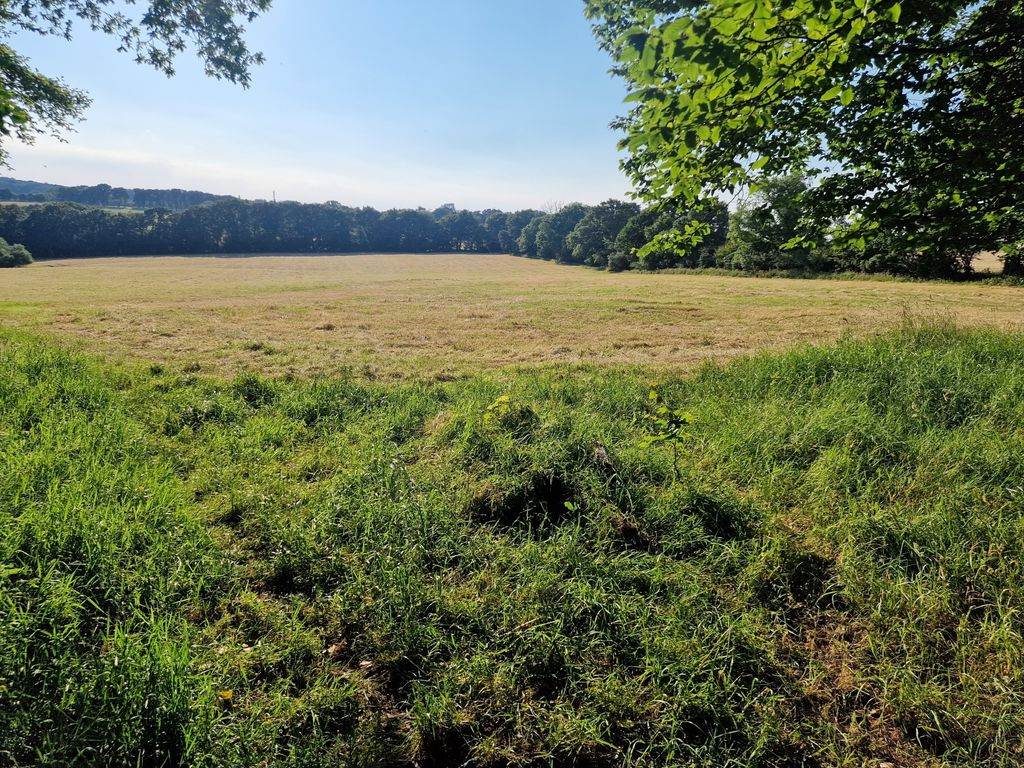 Property photo 1 of 2