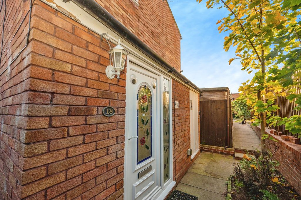 Property photo 2 of 16