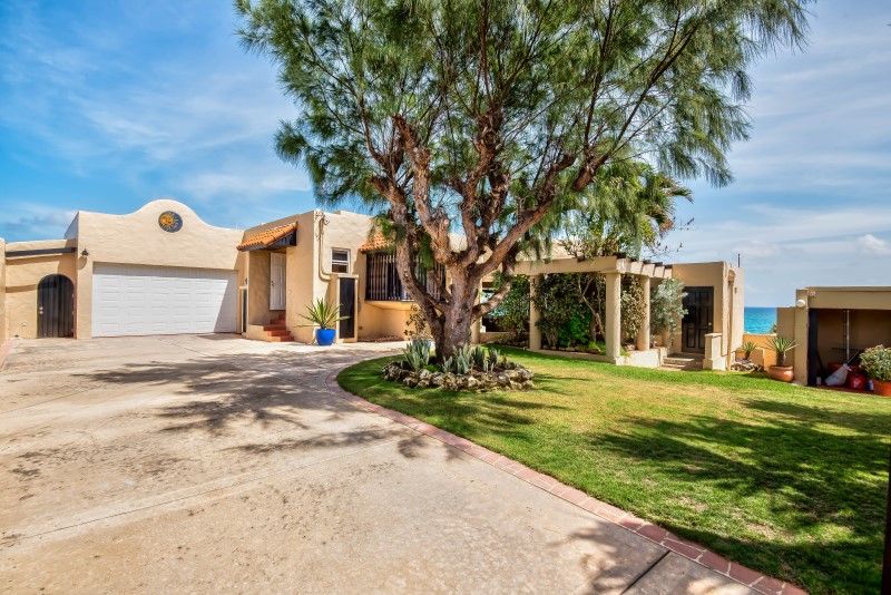 Property photo 2 of 33