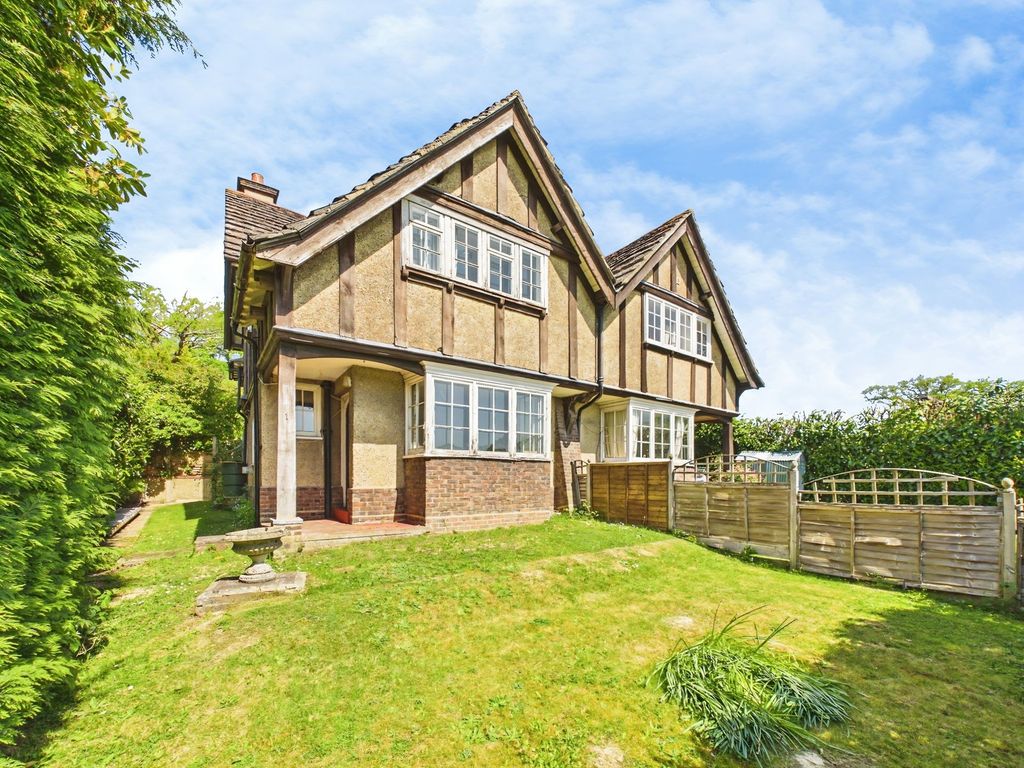 Property photo 2 of 21