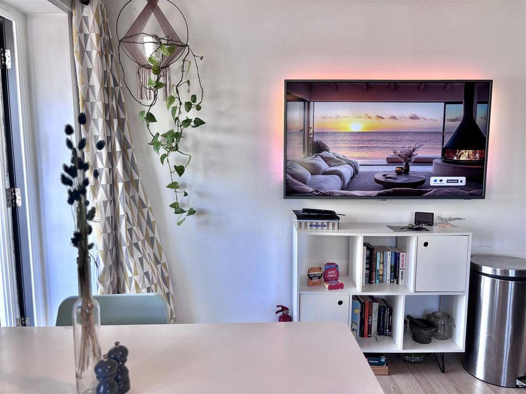 Additional image 9 of 1 bed flat for saleQuay Hill, Penryn TR10