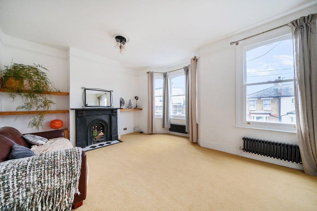 Property photo 2 of 16 Picture No. 10