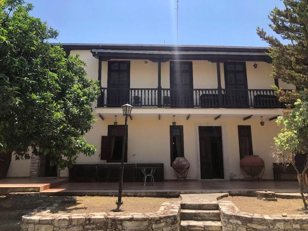 Property photo 3 of 4