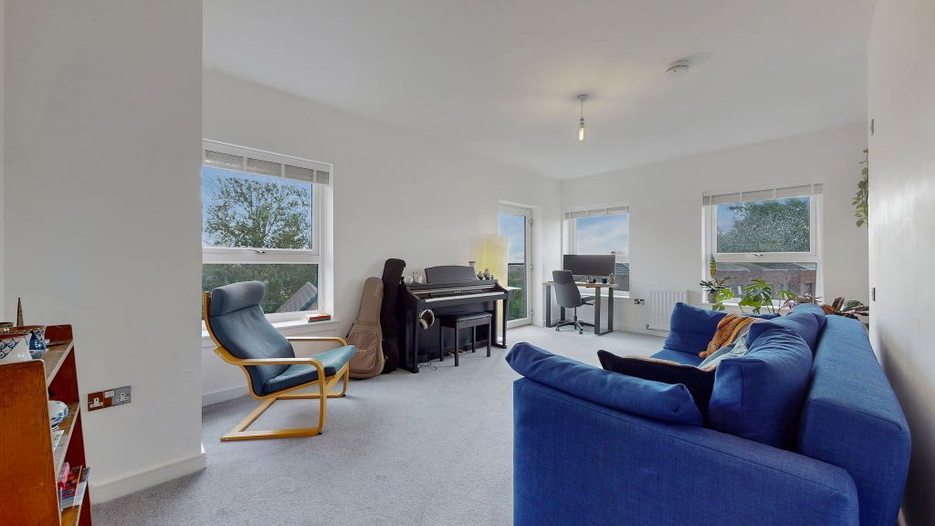 Property photo 2 of 22 23-Web-Or-Mls-2 Riverford Court Flat 3.3_24