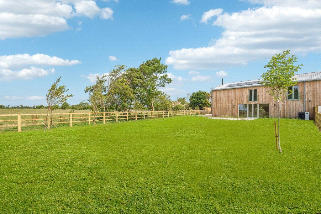 Property photo 1 of 23 Rear Garden