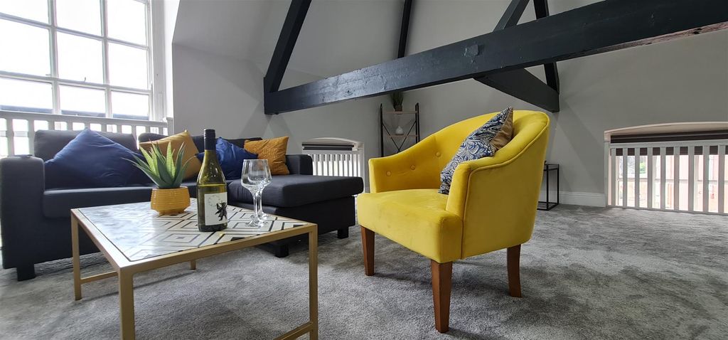 Property photo 3 of 43 20220717_183823.Jpg