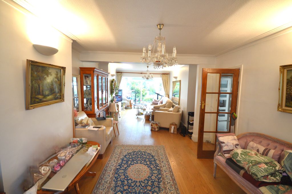 Property photo 3 of 19