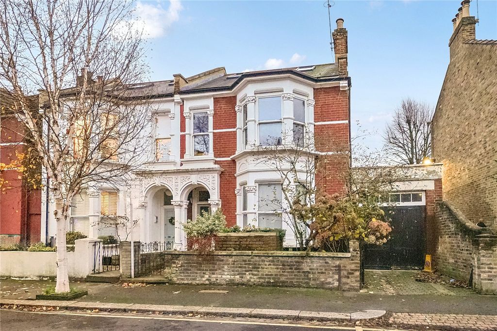 Property photo 1 of 18 Picture No. 02