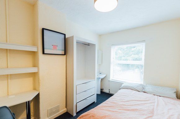 Property photo 2 of 12 7927536.Jpg