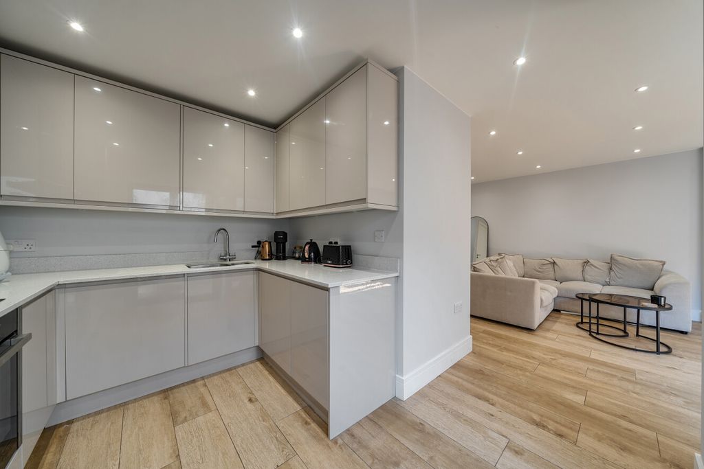 Property photo 1 of 13 1431223-17-69Bc0F...