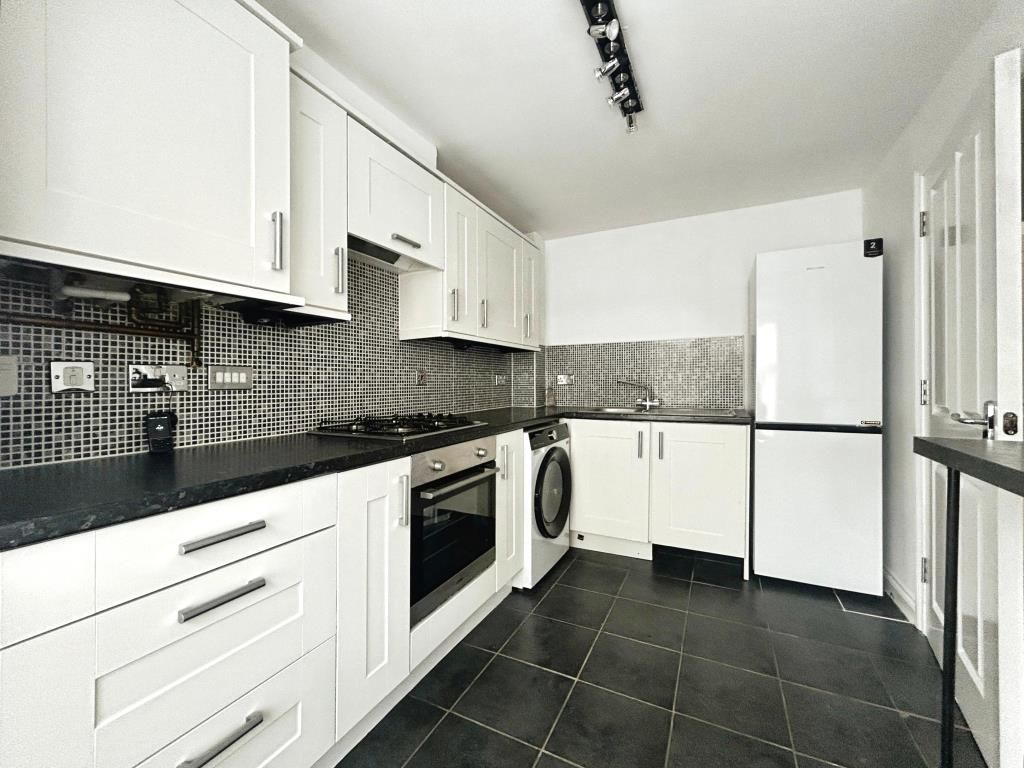Property photo 2 of 23 Kitchen